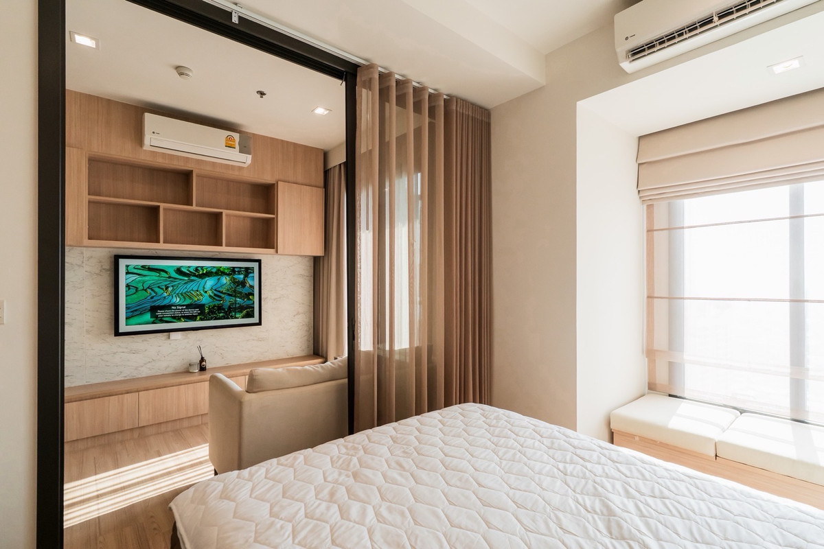 ให้เช่าคอนโดสะพานควาย จตุจักร : ให้เช่าคอนโด 1 ห้องนอน ห้องสวยชั้นสูงสุด เครื่องใช้ไฟฟ้าทุกอย่างยันเครื่องกรองน้ำ Coway เลี้ยงสัตว์ได้ครับ ล้างแอร์ให้ 2 ครั้งต่อปี