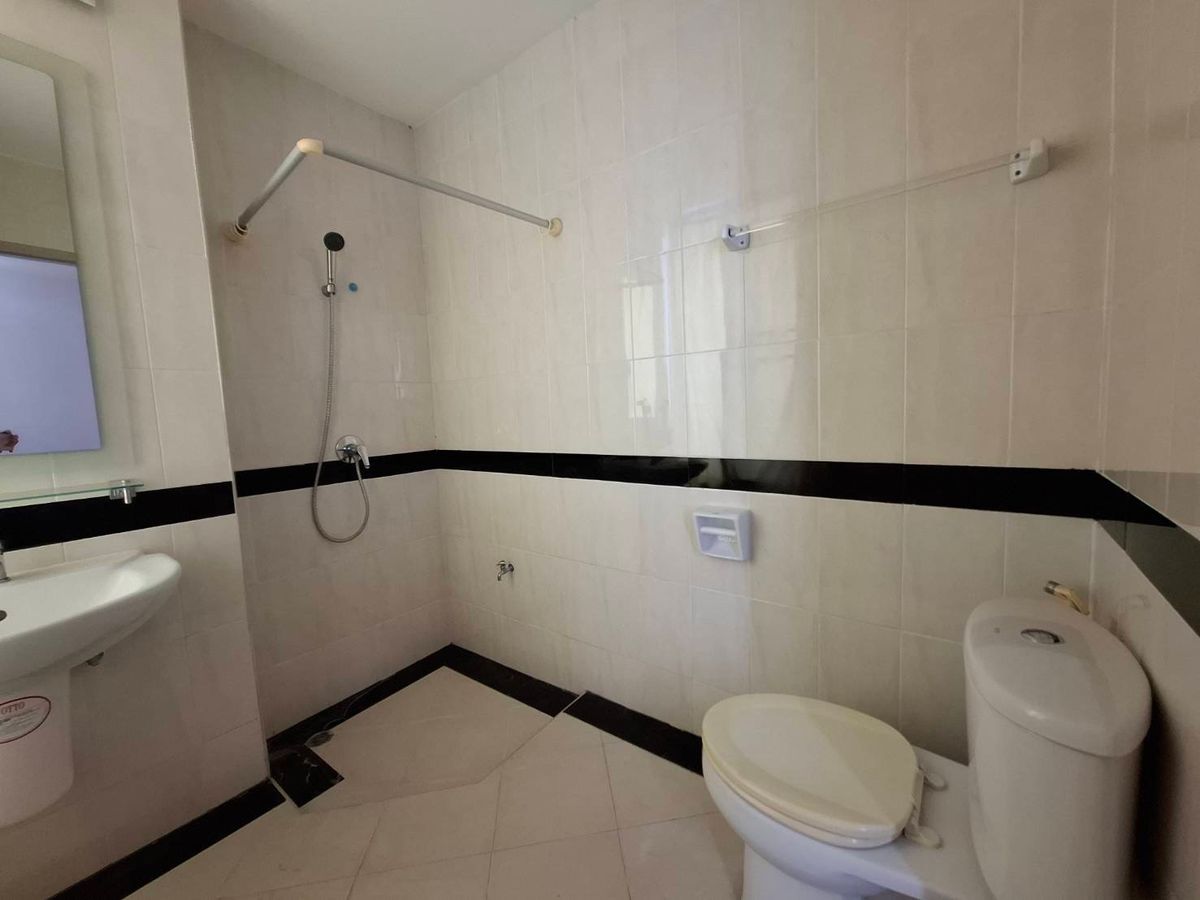 For SaleTownhomeSamut Prakan,Samrong : 3 -story townhome for sale in the middle of Muang Samutra Prakarn, near the club in good condition, ready to be at 3.99 million