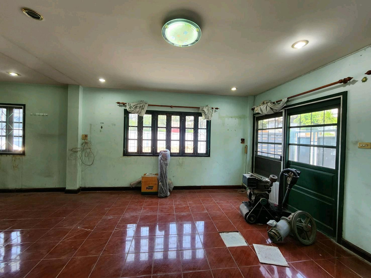 ให้เช่าที่ดินสุขุมวิท อโศก ทองหล่อ : ประกาศให้เช่าที่ดิน พร้อมสิ่งปลูกสร้าง ทองหล่อ & พร้อมพงษ์