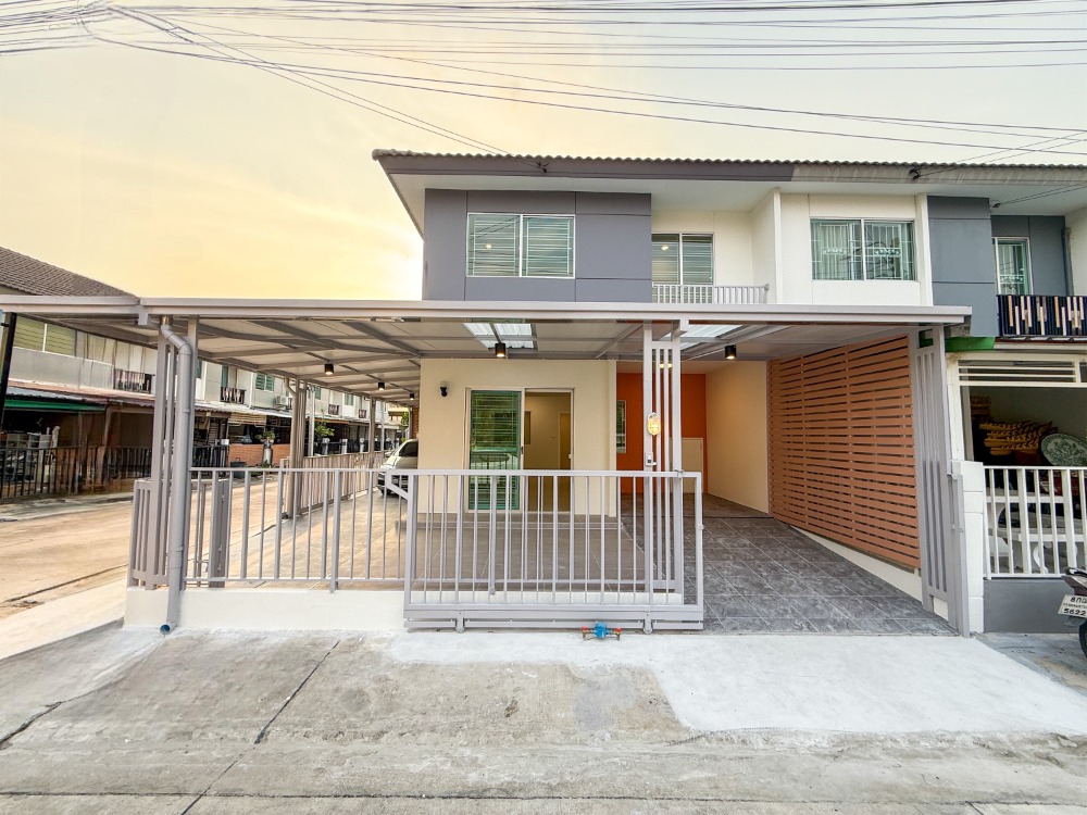 ขายทาวน์โฮมนนทบุรี บางใหญ่ บางบัวทอง : ขาย ทาวน์เฮ้าส์หลังมุม พฤกษา 95/2 ซอยกันตนา 3 จอด รีโนเวทใหม่ ต่อเติมครบ พร้อมอยู่