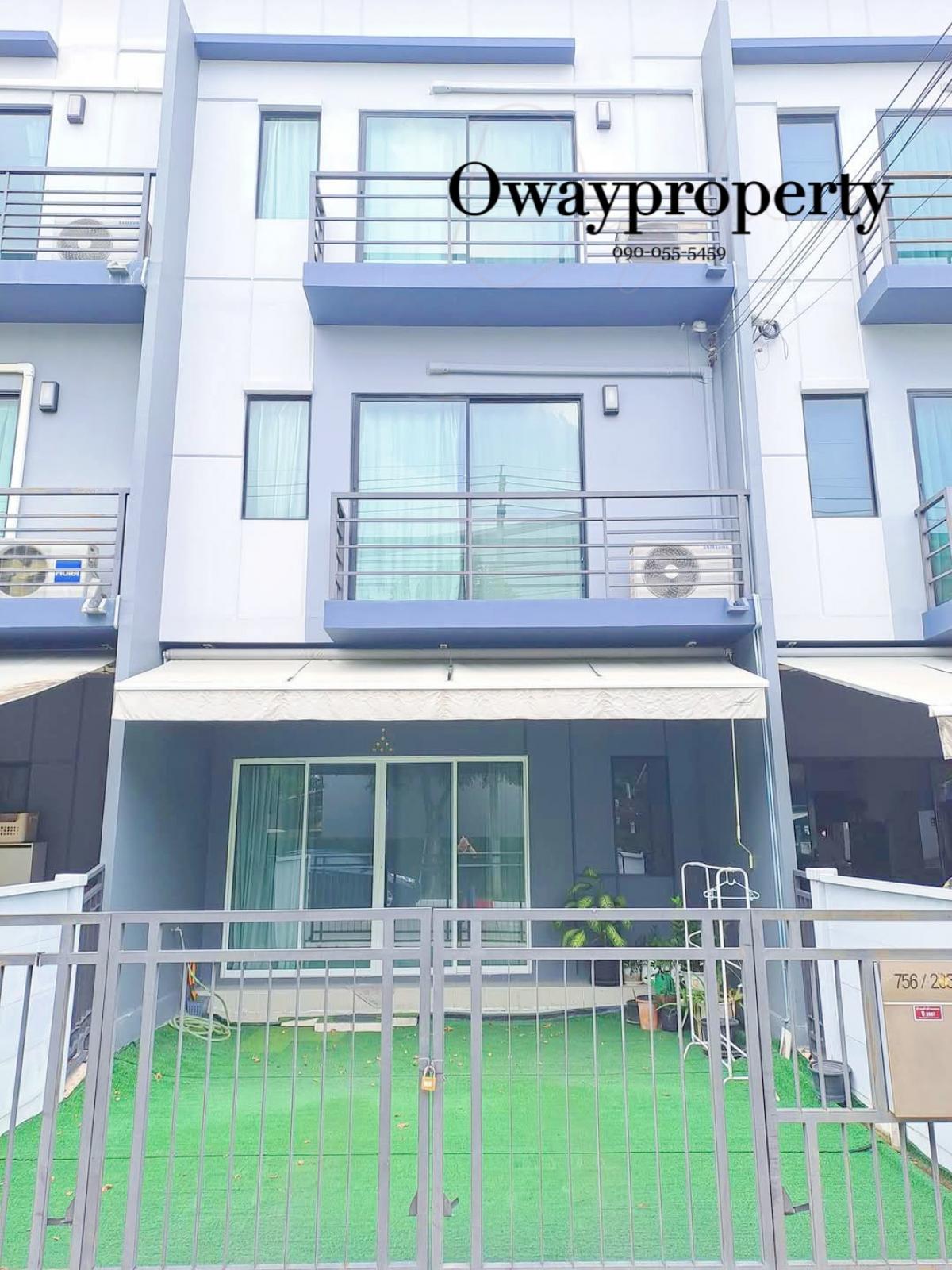 For RentTownhomeLadkrabang, Suwannaphum Airport : Baan Klang Mueang Rama 9 - Onnut Special price!