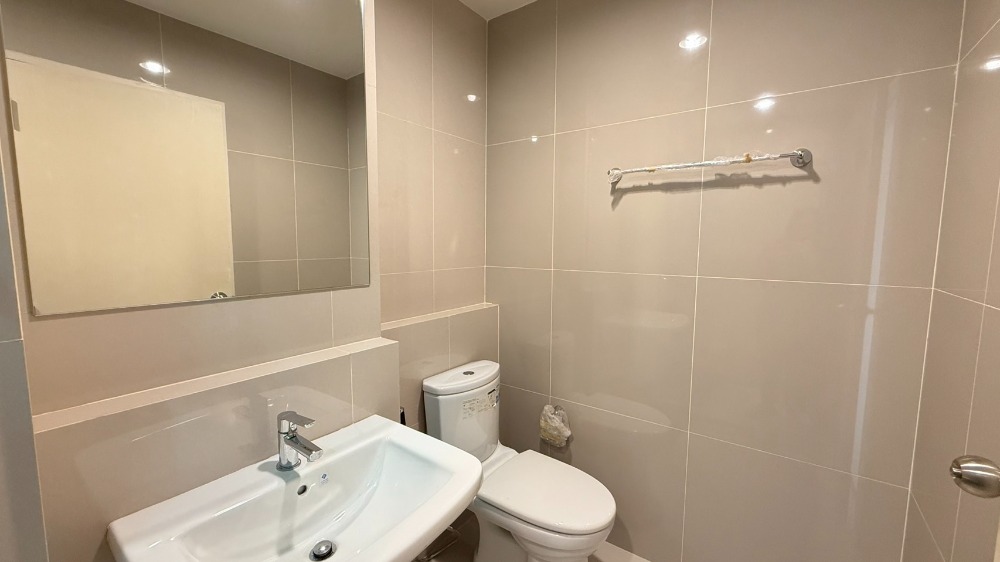 For RentCondoSamut Prakan,Samrong : 🔥Urgent for rent, new room ready to move in 🔥Condo Niche Mono Sukhumvit - Pu Chao, starting rent 13,700 baht/month, accepting both Thais and foreigners (with rental contract for 6 months / 1 year) RentNex By Sena