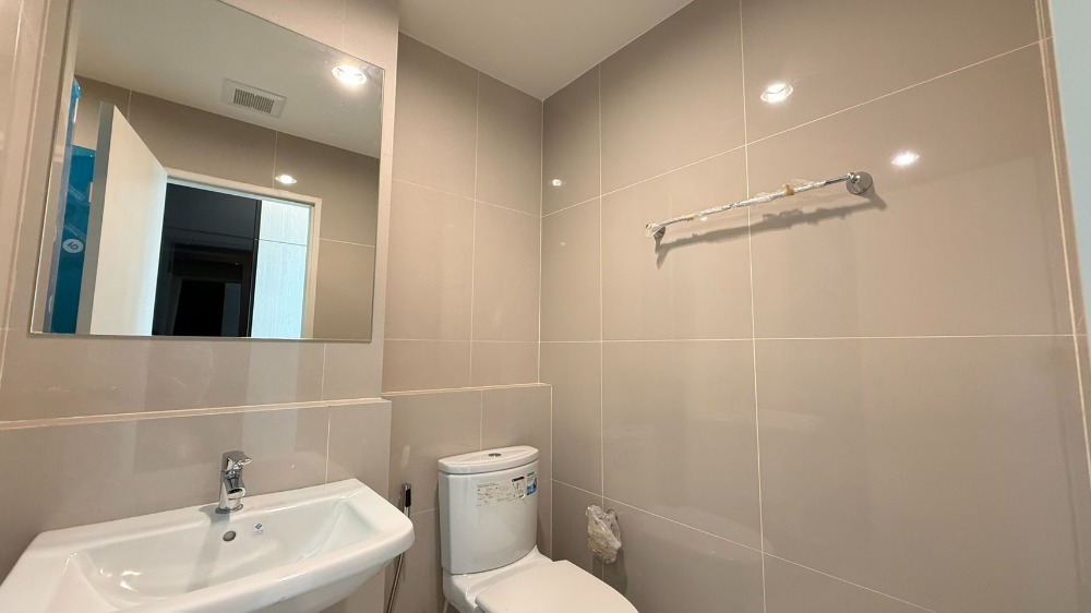 For RentCondoSamut Prakan,Samrong : 🔥Urgent for rent, new room ready to move in 🔥Condo Niche Mono Sukhumvit - Pu Chao, starting rent 13,700 baht/month, accepting both Thais and foreigners (with rental contract for 6 months / 1 year) RentNex By Sena