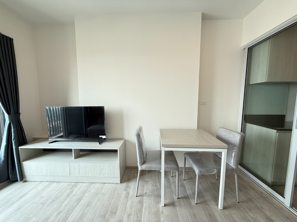 For RentCondoRamkhamhaeng, Hua Mak : 🔥Urgent rent, new room ready to move in 🔥Niche Mono Ramkhamhaeng Condo. The project has a shuttle to Ramkhamhaeng University / BTS Lam Sali Intersection. Rent starts at 16,200 baht/month, accepting both Thais and foreigners (with 6 month / 1 year rental c