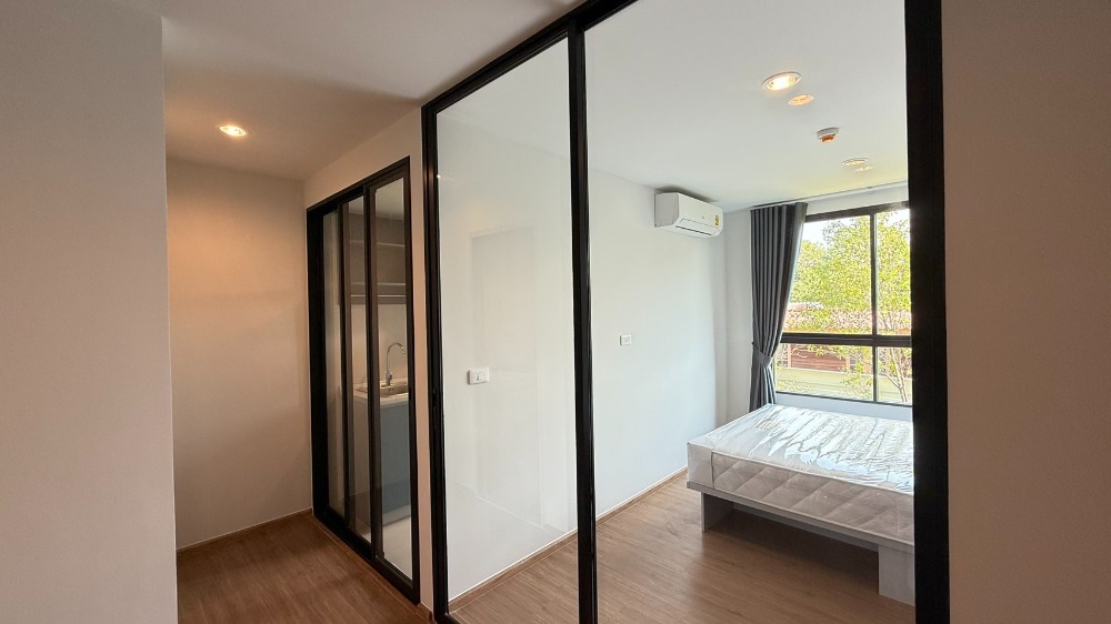 For RentCondoRama9, Petchburi, RCA : 🔥Urgent for rent, new room ready to move in, Niche Mono Rama 9 Condo, project has MRT transportation to Cultural Center. Rent starts at 13,200 baht/month, accepting both Thais and foreigners (6 month / 1 year rental contract) RentNex By Sena