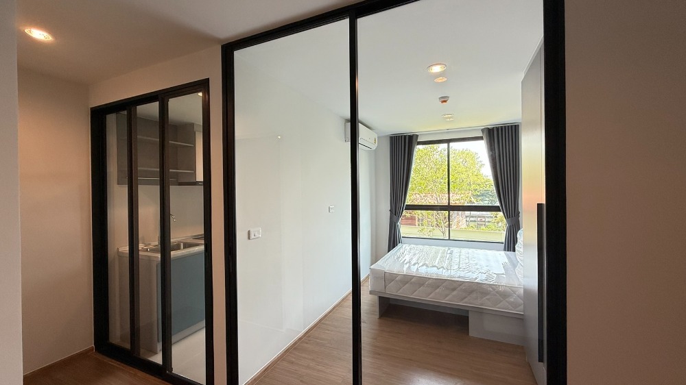 For RentCondoRama9, Petchburi, RCA : 🔥Urgent for rent, new room ready to move in, Niche Mono Rama 9 Condo, project has MRT transportation to Cultural Center. Rent starts at 13,200 baht/month, accepting both Thais and foreigners (6 month / 1 year rental contract) RentNex By Sena