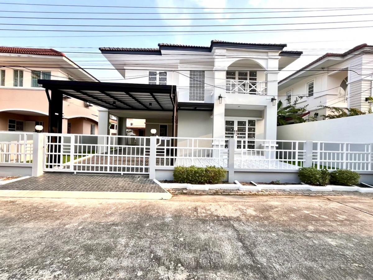 For SaleHouseSamut Prakan,Samrong : ✅House for Sale 📍Lalil in the Park Village, Soi Mangkon Khadee, Thepharak, Phraeksa, Samut Prakansize 54.4 SQ.WA3 Bedrooms 2 Bathrooms, Kitchen, 2 Parking