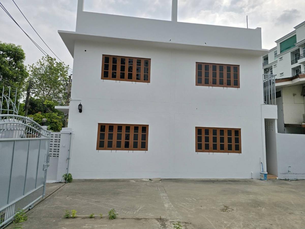 ให้เช่าที่ดินสุขุมวิท อโศก ทองหล่อ : ประกาศให้เช่าที่ดิน พร้อมสิ่งปลูกสร้าง ทองหล่อ & พร้อมพงษ์