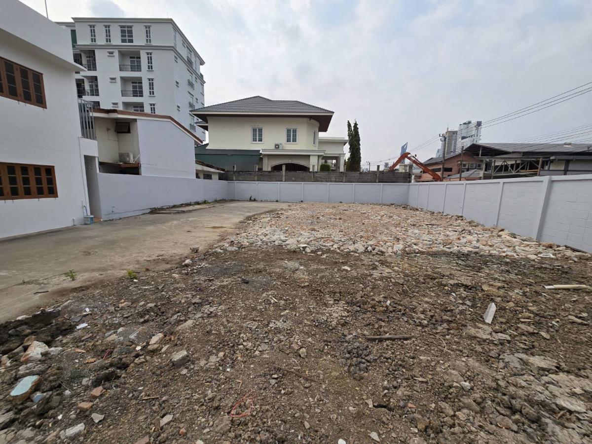 ให้เช่าที่ดินสุขุมวิท อโศก ทองหล่อ : ประกาศให้เช่าที่ดิน พร้อมสิ่งปลูกสร้าง ทองหล่อ & พร้อมพงษ์