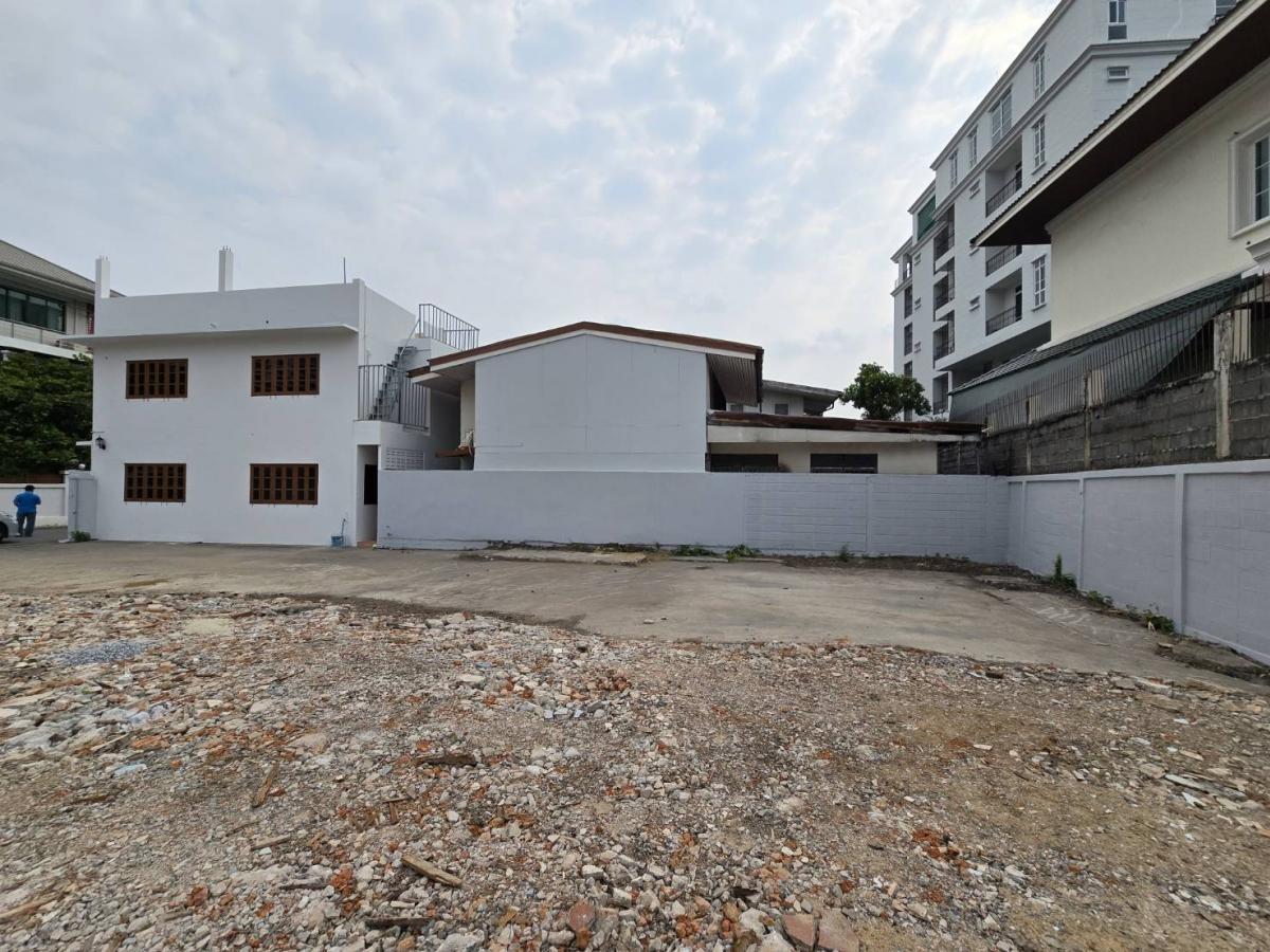 ให้เช่าที่ดินสุขุมวิท อโศก ทองหล่อ : ประกาศให้เช่าที่ดิน พร้อมสิ่งปลูกสร้าง ทองหล่อ & พร้อมพงษ์