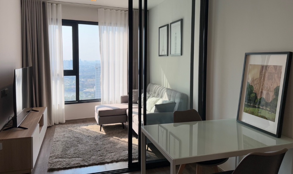 For RentCondoLadprao, Central Ladprao : Ready to rent LIFE LADPRAO VALLEY 1 bedroom on the 38th floor, next to BTS five Lat Phrao Intersection [MKR250210]