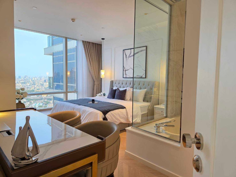 ให้เช่าคอนโดสาทร นราธิวาส : LTH11913 – Four Seasons Private Residences FOR RENT Size 117 Sq.M. 2 beds 3 baths Near BTS Saphan Taksin ONLY 300K/Month