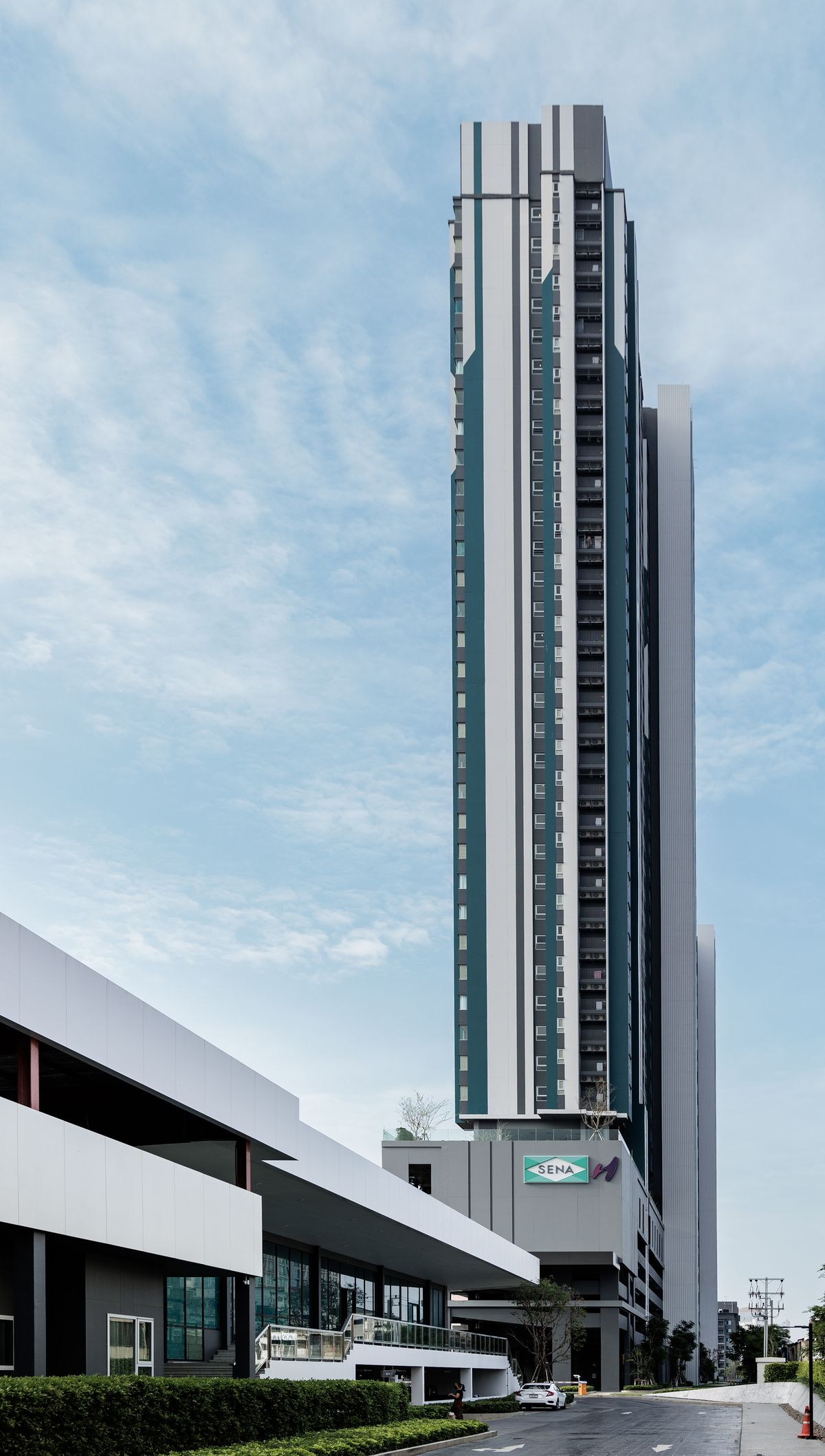 For RentCondoRamkhamhaeng, Hua Mak : 🔥Urgent rent, new room ready to move in 🔥Niche Mono Ramkhamhaeng Condo. The project has a shuttle to Ramkhamhaeng University / BTS Lam Sali Intersection. Rent starts at 16,200 baht/month, accepting both Thais and foreigners (with 6 month / 1 year rental c