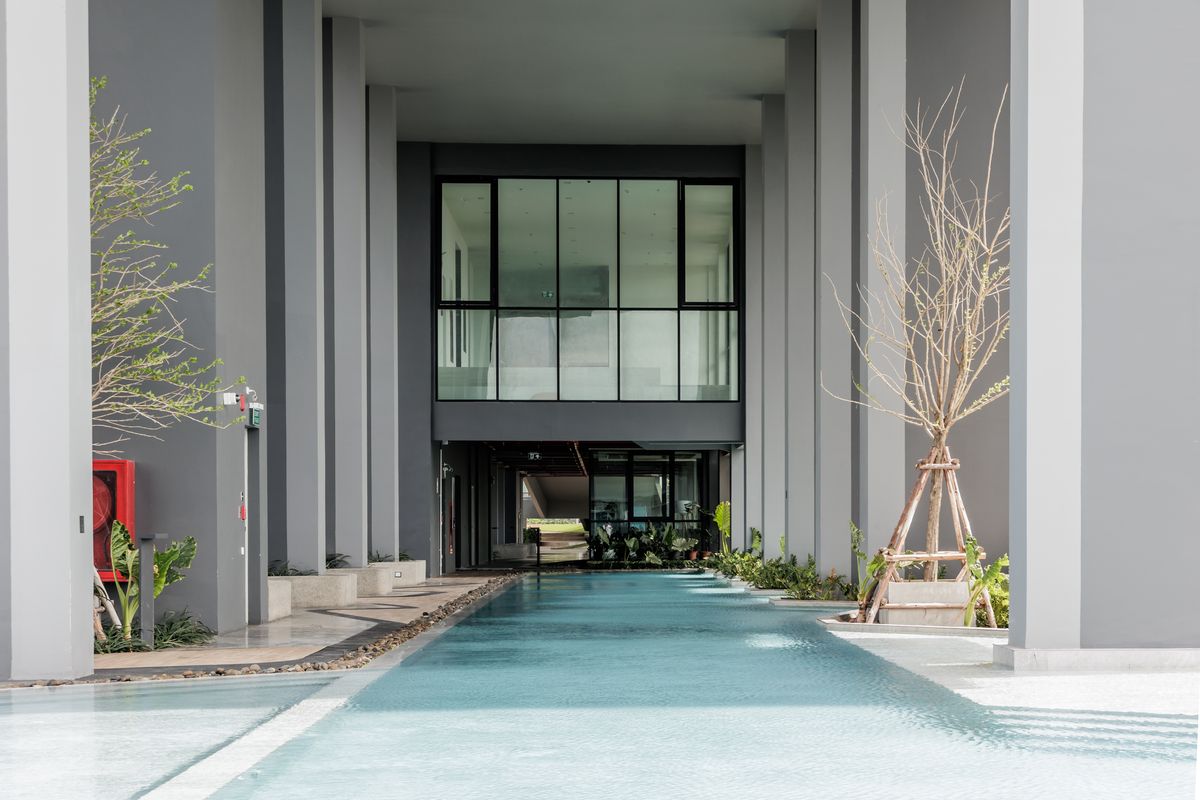 For RentCondoRamkhamhaeng, Hua Mak : 🔥Urgent rent, new room ready to move in 🔥Niche Mono Ramkhamhaeng Condo. The project has a shuttle to Ramkhamhaeng University / BTS Lam Sali Intersection. Rent starts at 16,200 baht/month, accepting both Thais and foreigners (with 6 month / 1 year rental c