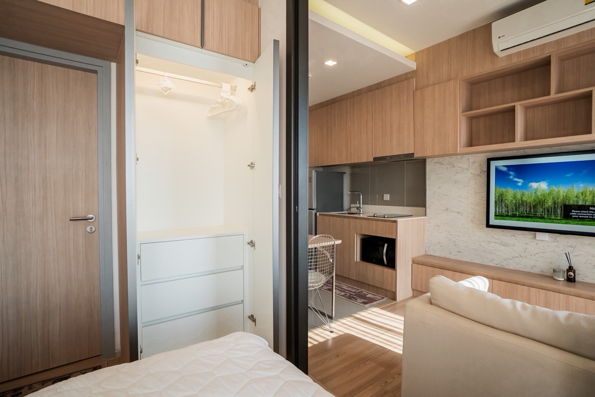 ให้เช่าคอนโดสะพานควาย จตุจักร : ให้เช่าคอนโด 1 ห้องนอน ห้องสวยชั้นสูงสุด เครื่องใช้ไฟฟ้าทุกอย่างยันเครื่องกรองน้ำ Coway เลี้ยงสัตว์ได้ครับ ล้างแอร์ให้ 2 ครั้งต่อปี