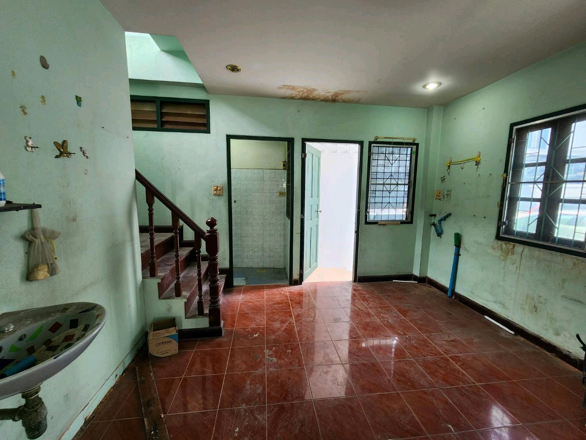 ให้เช่าที่ดินสุขุมวิท อโศก ทองหล่อ : ประกาศให้เช่าที่ดิน พร้อมสิ่งปลูกสร้าง ทองหล่อ & พร้อมพงษ์