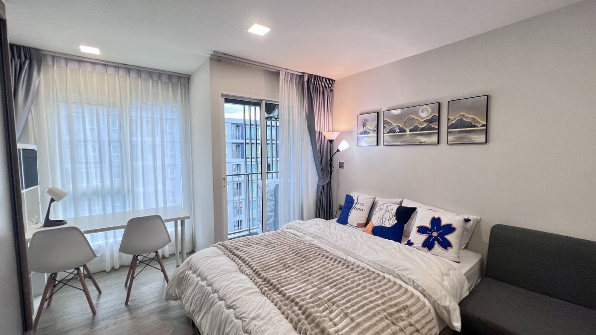 For SaleCondoPathum Thani,Rangsit, Thammasat : Sell ​​#kavetownisland Beautiful pool view on the largest 17 rai area near Bangkok. Interested call 099-624-5361idline0819099220.