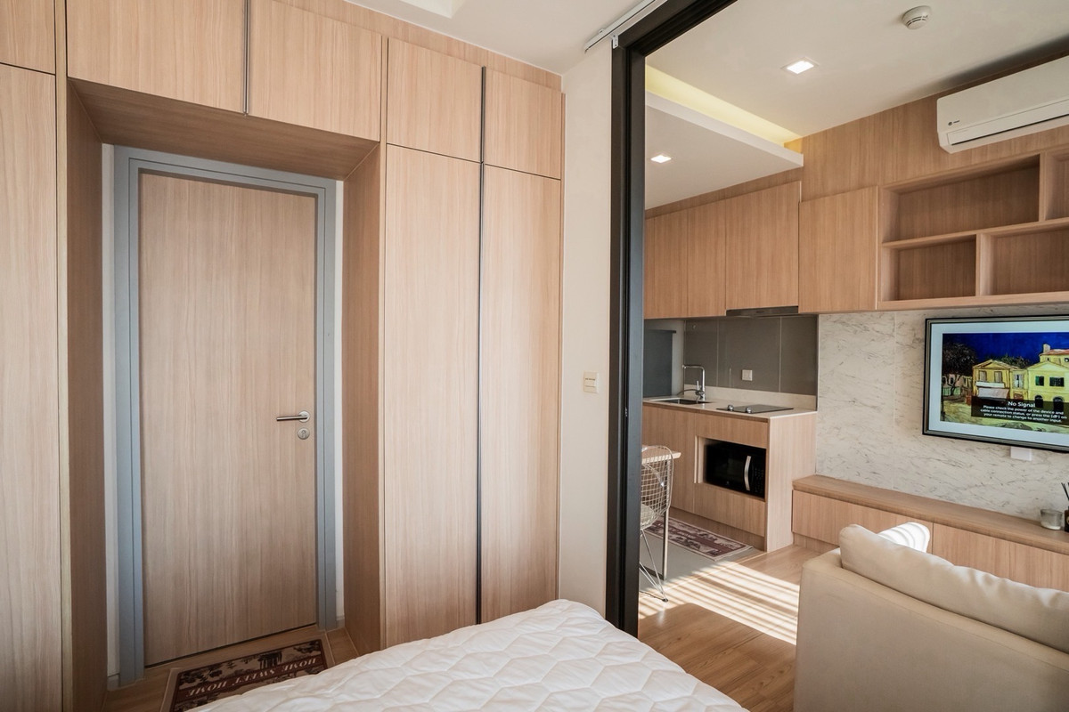 ให้เช่าคอนโดสะพานควาย จตุจักร : ให้เช่าคอนโด 1 ห้องนอน ห้องสวยชั้นสูงสุด เครื่องใช้ไฟฟ้าทุกอย่างยันเครื่องกรองน้ำ Coway เลี้ยงสัตว์ได้ครับ ล้างแอร์ให้ 2 ครั้งต่อปี