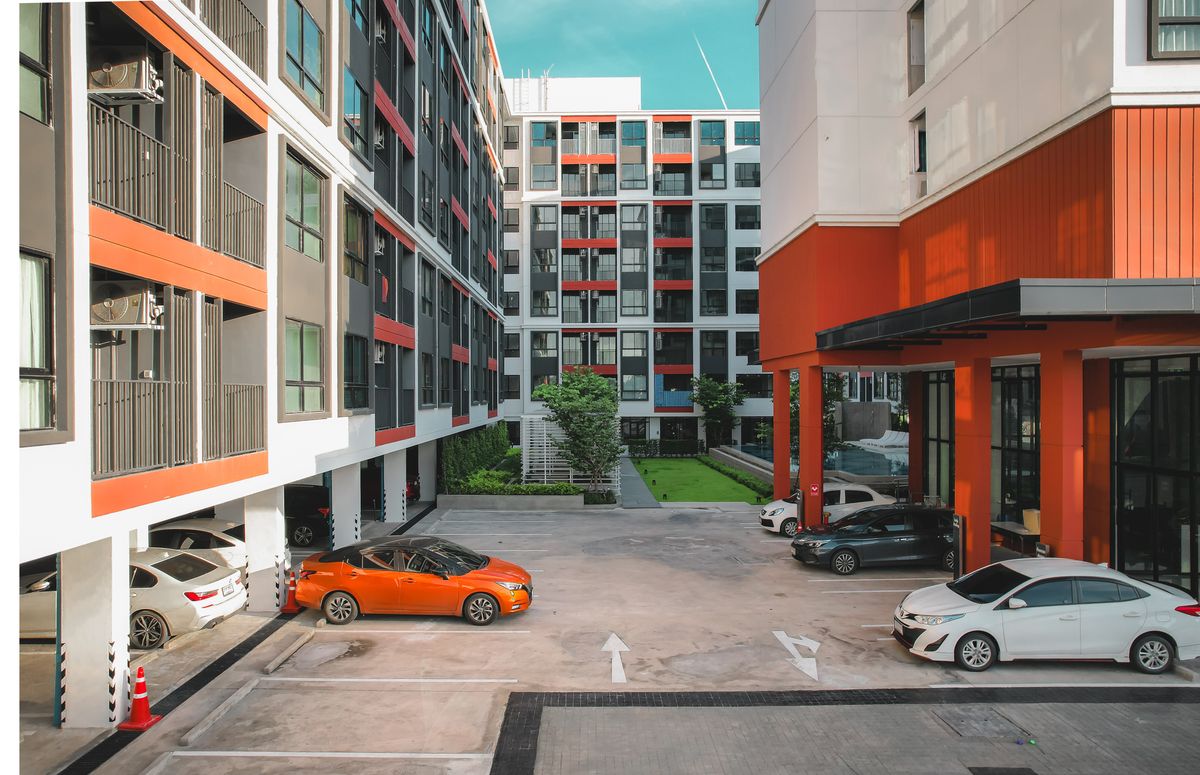 For RentCondoRama9, Petchburi, RCA : 🔥Urgent for rent, new room ready to move in, Niche Mono Rama 9 Condo, project has MRT transportation to Cultural Center. Rent starts at 13,200 baht/month, accepting both Thais and foreigners (6 month / 1 year rental contract) RentNex By Sena