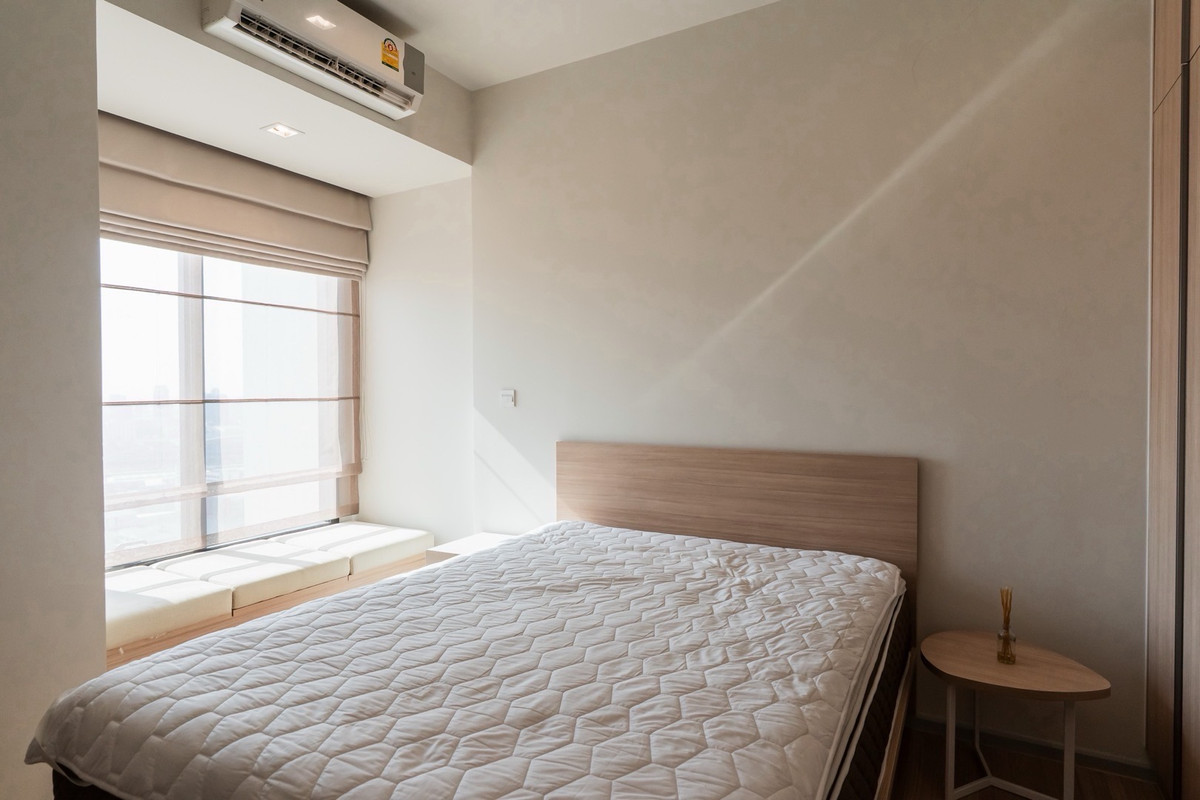 ให้เช่าคอนโดสะพานควาย จตุจักร : ให้เช่าคอนโด 1 ห้องนอน ห้องสวยชั้นสูงสุด เครื่องใช้ไฟฟ้าทุกอย่างยันเครื่องกรองน้ำ Coway เลี้ยงสัตว์ได้ครับ ล้างแอร์ให้ 2 ครั้งต่อปี