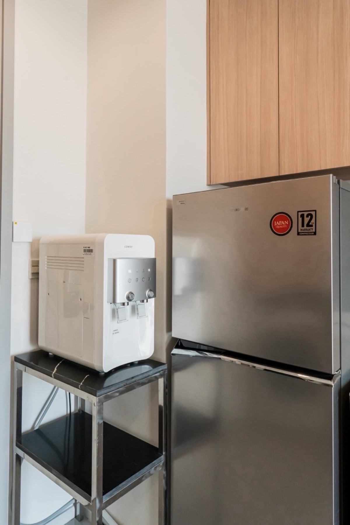 ให้เช่าคอนโดสะพานควาย จตุจักร : ให้เช่าคอนโด 1 ห้องนอน ห้องสวยชั้นสูงสุด เครื่องใช้ไฟฟ้าทุกอย่างยันเครื่องกรองน้ำ Coway เลี้ยงสัตว์ได้ครับ ล้างแอร์ให้ 2 ครั้งต่อปี