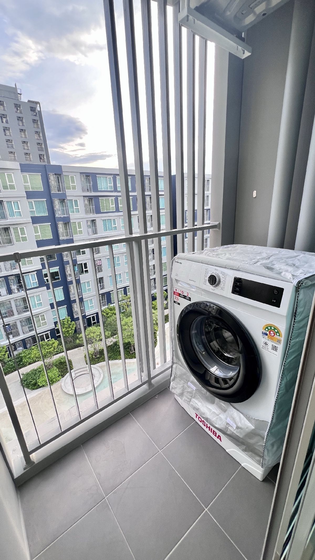 ขายคอนโดปทุมธานี รังสิต ธรรมศาสตร์ : ขาย #KaveTownIsland วิวสระสวยบนพื้นที่17ไร่ใหญ่ที่สุดใกล้ม.กรุงเทพสนใจโทร099-624-5361IDLine0819099220