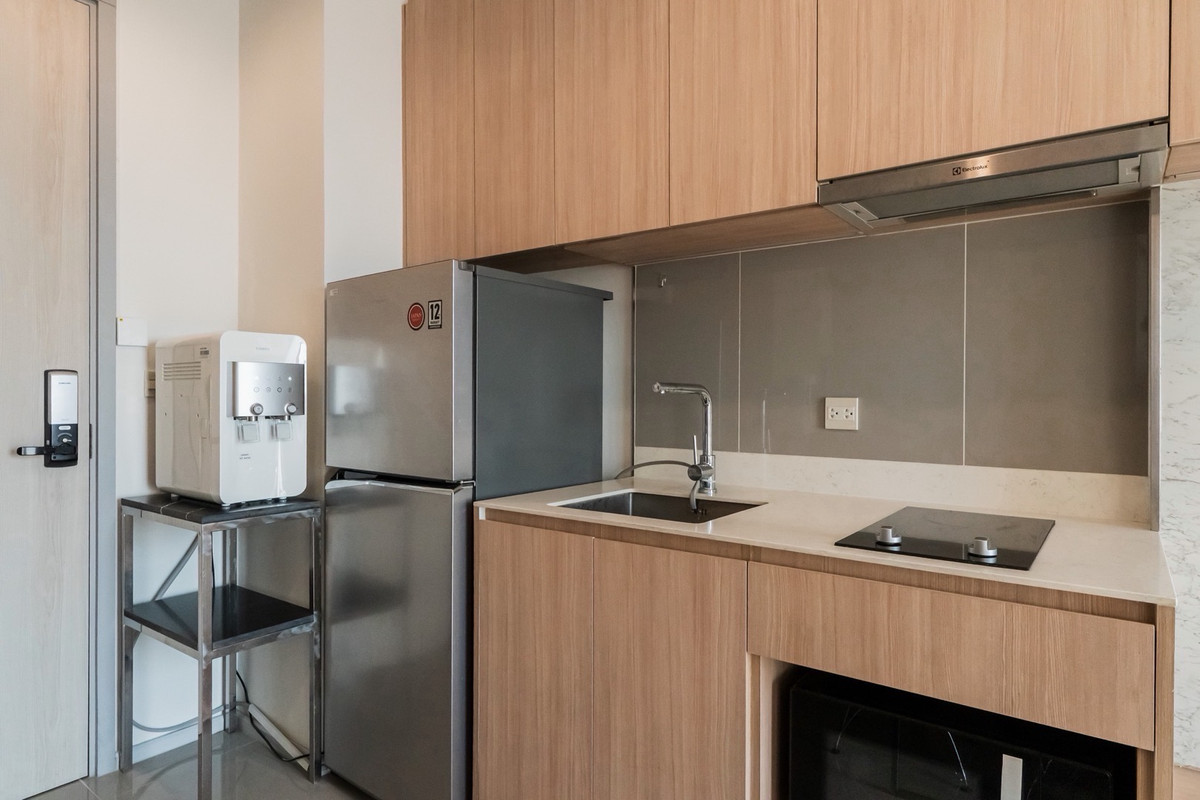 ให้เช่าคอนโดสะพานควาย จตุจักร : ให้เช่าคอนโด 1 ห้องนอน ห้องสวยชั้นสูงสุด เครื่องใช้ไฟฟ้าทุกอย่างยันเครื่องกรองน้ำ Coway เลี้ยงสัตว์ได้ครับ ล้างแอร์ให้ 2 ครั้งต่อปี