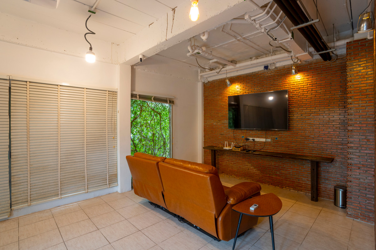 ให้เช่าบ้านนวมินทร์ รามอินทรา : ให้เช่า โนเบิล จีโอ วัชรพล เนื้อที่ 65 ตร.ว. เฟอร์นิเจอร์ และเครื่องใช้ไฟฟ้าครบ ฟังก์ชั่น 3 ห้องนอน 3 ห้องน้ำ 2 ที่จอดรถ  ทำเลดีเดินทางสะดวก ห่างจากห้าแยกวัชรพล ประมาณ 2กม.