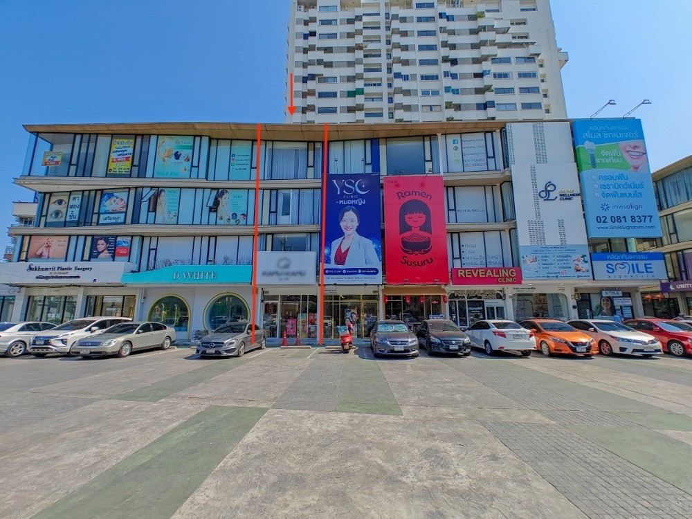 For RentShop HouseOnnut, Udomsuk : LTH11914 - Commercial for Ret the Master Reflexion Size 265 SQM. 4 Rooms 4 Baths Near BTS ONNUT Only 70K/Month