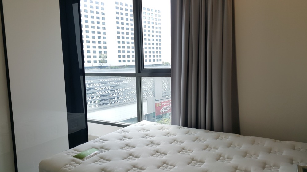 ขายคอนโดพระราม 9 เพชรบุรีตัดใหม่ RCA : Ideo Mobi Asoke / 2 Bedrooms (FOR SALE), ไอดีโอ โมบิ อโศก / 2 ห้องนอน (ขาย) TARN134