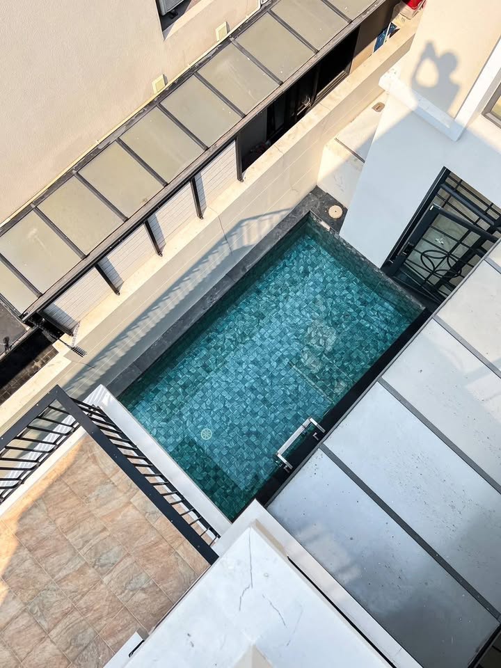 ขายบ้านลาดพร้าว เซ็นทรัลลาดพร้าว : ขายบ้านหรู โครงการ Atitude Mastery พหลโยธิน 24  ทำเลดีมาก ใกล้  central ลาดพร้าว ถนนพหลโยธิน, แขวงจตุจักร, เขตจตุจักร, กรุงเทพ