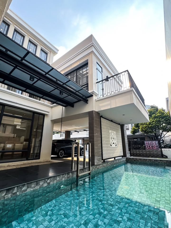 ขายบ้านลาดพร้าว เซ็นทรัลลาดพร้าว : ขายบ้านหรู โครงการ Atitude Mastery พหลโยธิน 24  ทำเลดีมาก ใกล้  central ลาดพร้าว ถนนพหลโยธิน, แขวงจตุจักร, เขตจตุจักร, กรุงเทพ