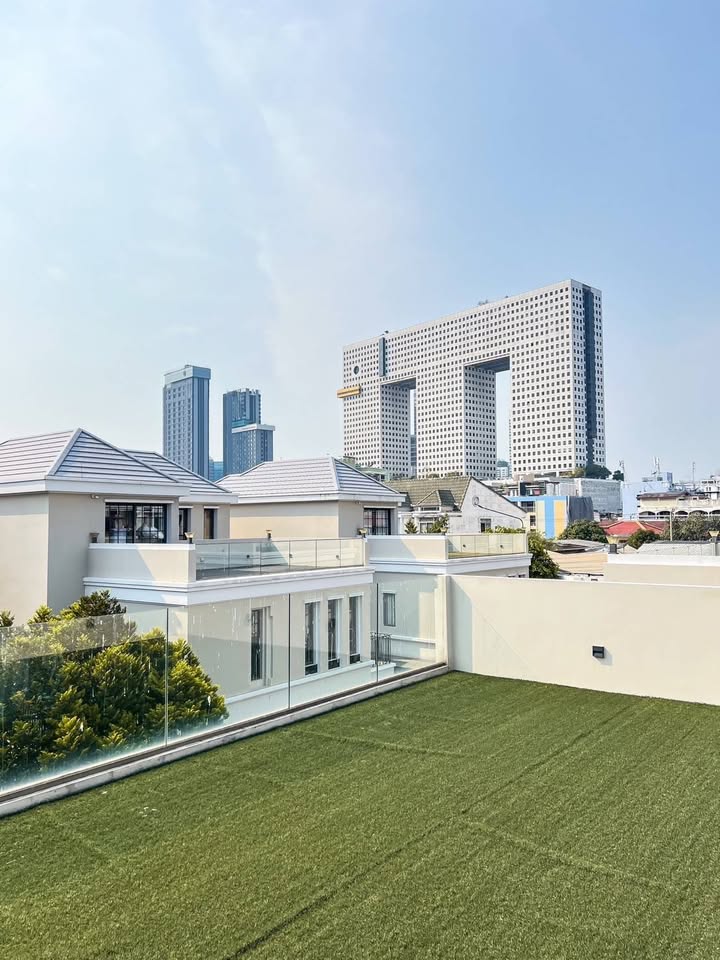 ขายบ้านลาดพร้าว เซ็นทรัลลาดพร้าว : ขายบ้านหรู โครงการ Atitude Mastery พหลโยธิน 24  ทำเลดีมาก ใกล้  central ลาดพร้าว ถนนพหลโยธิน, แขวงจตุจักร, เขตจตุจักร, กรุงเทพ