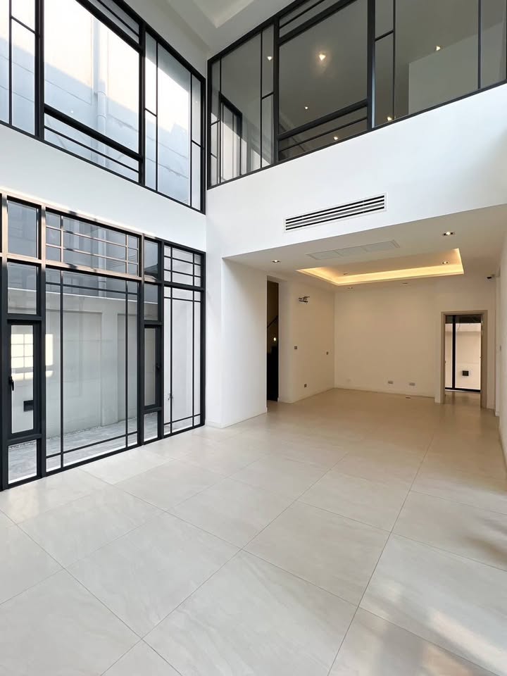 ขายบ้านลาดพร้าว เซ็นทรัลลาดพร้าว : ขายบ้านหรู โครงการ Atitude Mastery พหลโยธิน 24  ทำเลดีมาก ใกล้  central ลาดพร้าว ถนนพหลโยธิน, แขวงจตุจักร, เขตจตุจักร, กรุงเทพ