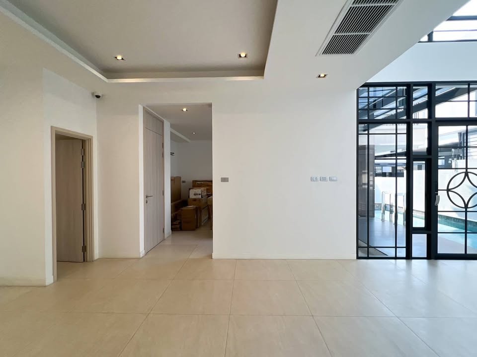 ขายบ้านลาดพร้าว เซ็นทรัลลาดพร้าว : ขายบ้านหรู โครงการ Atitude Mastery พหลโยธิน 24  ทำเลดีมาก ใกล้  central ลาดพร้าว ถนนพหลโยธิน, แขวงจตุจักร, เขตจตุจักร, กรุงเทพ