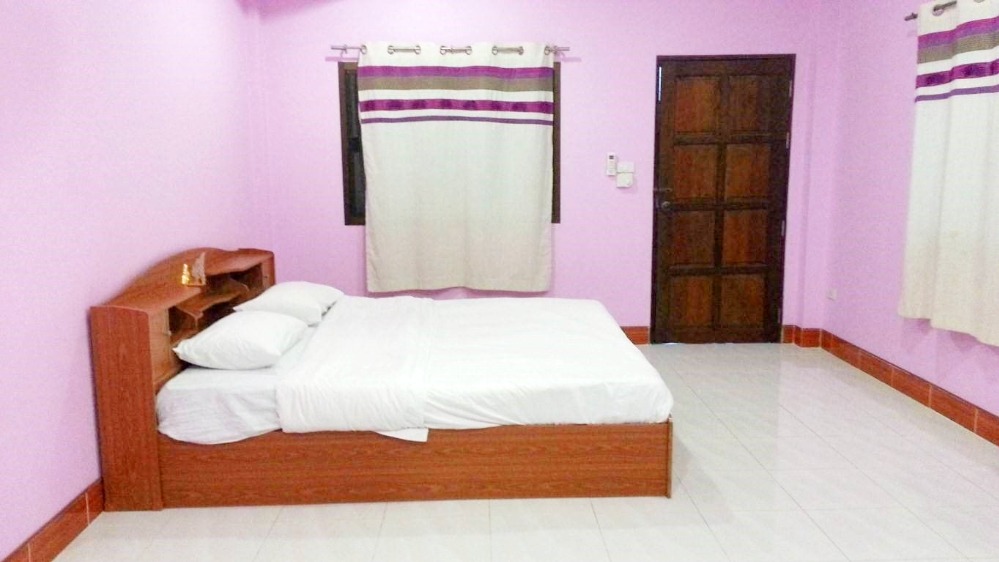 For SaleHotel&Apartment BusinessPattaya, Bangsaen, Chonburi : 8 apartments for sale and 1 house, size 125 sq.m., Soi Sukhumvit-Pattaya 83, Chon Buri