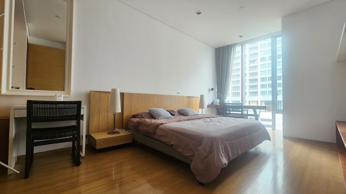 ให้เช่าคอนโดสีลม ศาลาแดง บางรัก : Saladaeng Residences | 1 ห้องนอนให้เช่า ห้องใหญ่ วิวโล่ง น่าอยู่ ตกแต่งเรียบร้อย ทำเลสะดวกใจกลางศาลาแดง