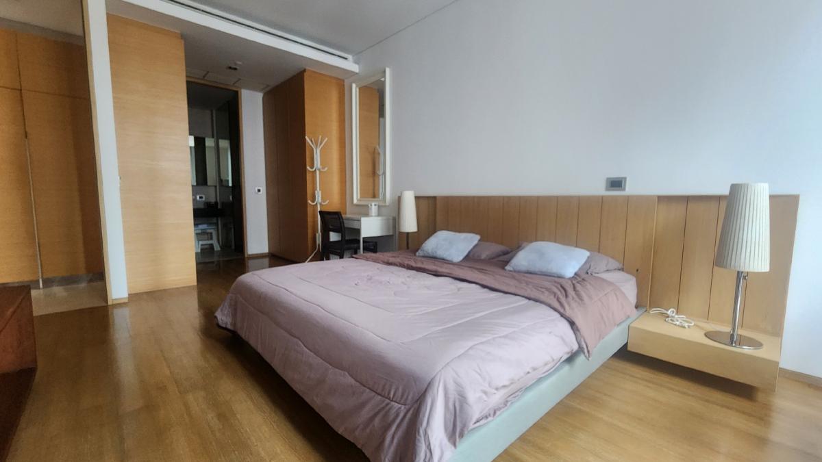 ให้เช่าคอนโดสีลม ศาลาแดง บางรัก : Saladaeng Residences | 1 ห้องนอนให้เช่า ห้องใหญ่ วิวโล่ง น่าอยู่ ตกแต่งเรียบร้อย ทำเลสะดวกใจกลางศาลาแดง