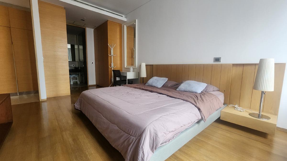 ให้เช่าคอนโดสีลม ศาลาแดง บางรัก : Saladaeng Residences | 1 ห้องนอนให้เช่า ห้องใหญ่ วิวโล่ง น่าอยู่ ตกแต่งเรียบร้อย ทำเลสะดวกใจกลางศาลาแดง