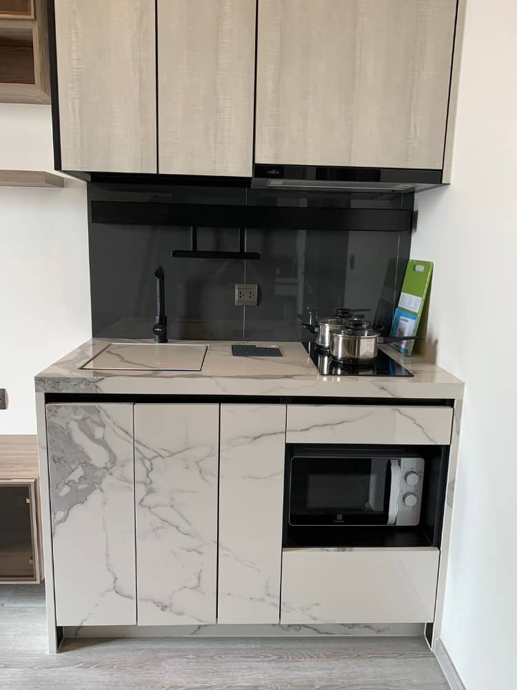 ขายคอนโดอ่อนนุช อุดมสุข : ขายด่วน ✨ THE LINE Sukhumvit 101 ✨ เฟอร์นิเจอร์ และ เครื่องใช้ไฟฟ้าครบ ใกล้ BTS ปุณณวิถี(PS56383)