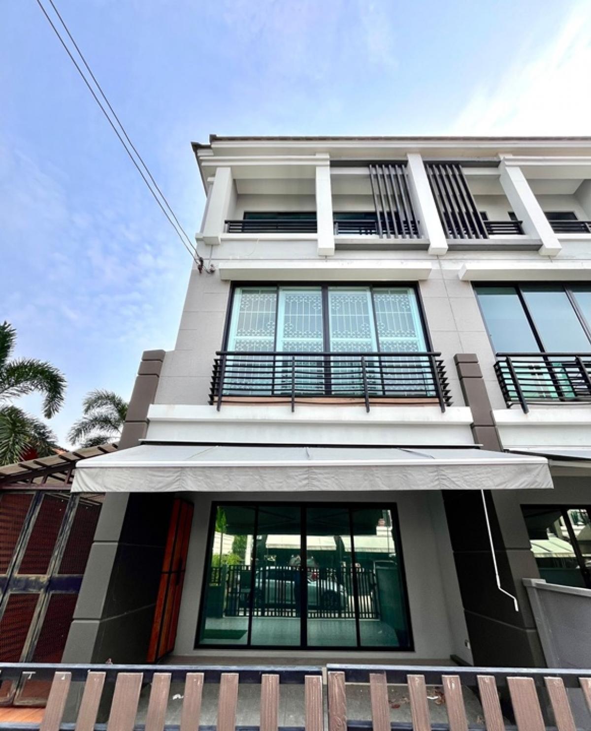 For SaleTownhomeRathburana, Suksawat : Urgent 🔥 House for sale in the middle of Muang Suksawat