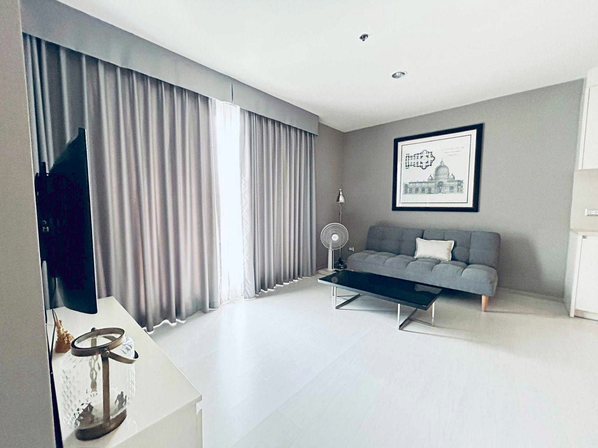 For RentCondoSukhumvit, Asoke, Thonglor : Rhythm sukumvit 42 condo, beautiful furniture Ready to rent
