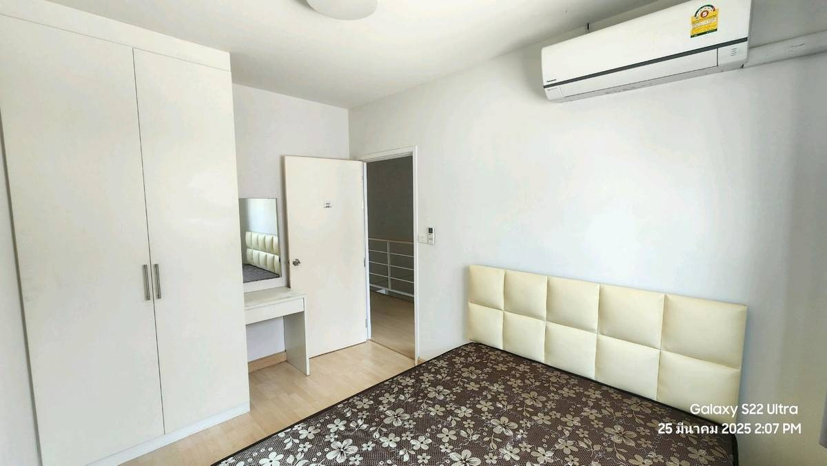 For RentTownhomePattanakan, Srinakarin : Rent a townhome, The Connect Phatthanakan 38, only 8 minutes near Thanya Park