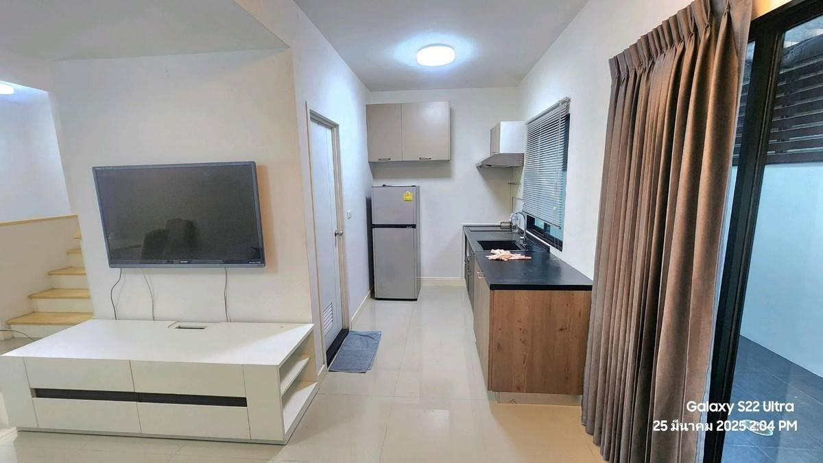 For RentTownhomePattanakan, Srinakarin : Rent a townhome, The Connect Phatthanakan 38, only 8 minutes near Thanya Park