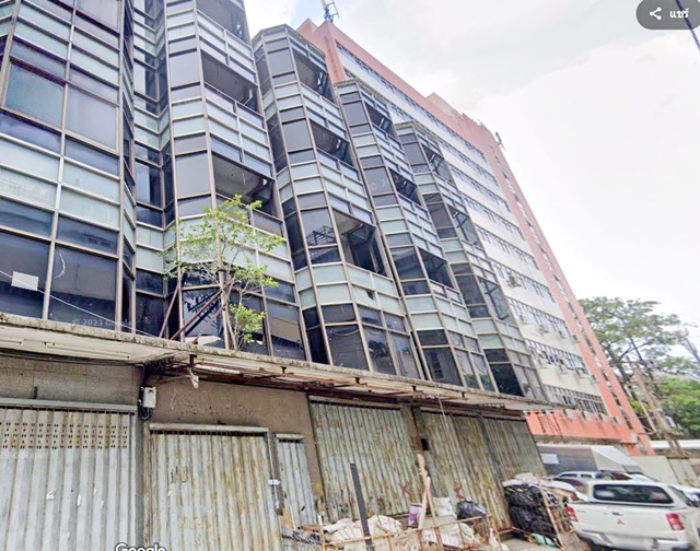 For RentShop HouseSilom, Saladaeng, Bangrak : MRT Srinakarin APL HuaMak commercial building for rent 4.5-storey 4units OnNut35-41 Srinakarin20-26