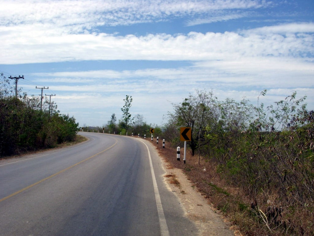 For SaleLandRatchaburi : Inquiries: 081-874-7072 on the road, Chom Bueng Ratchaburi 118 Rai