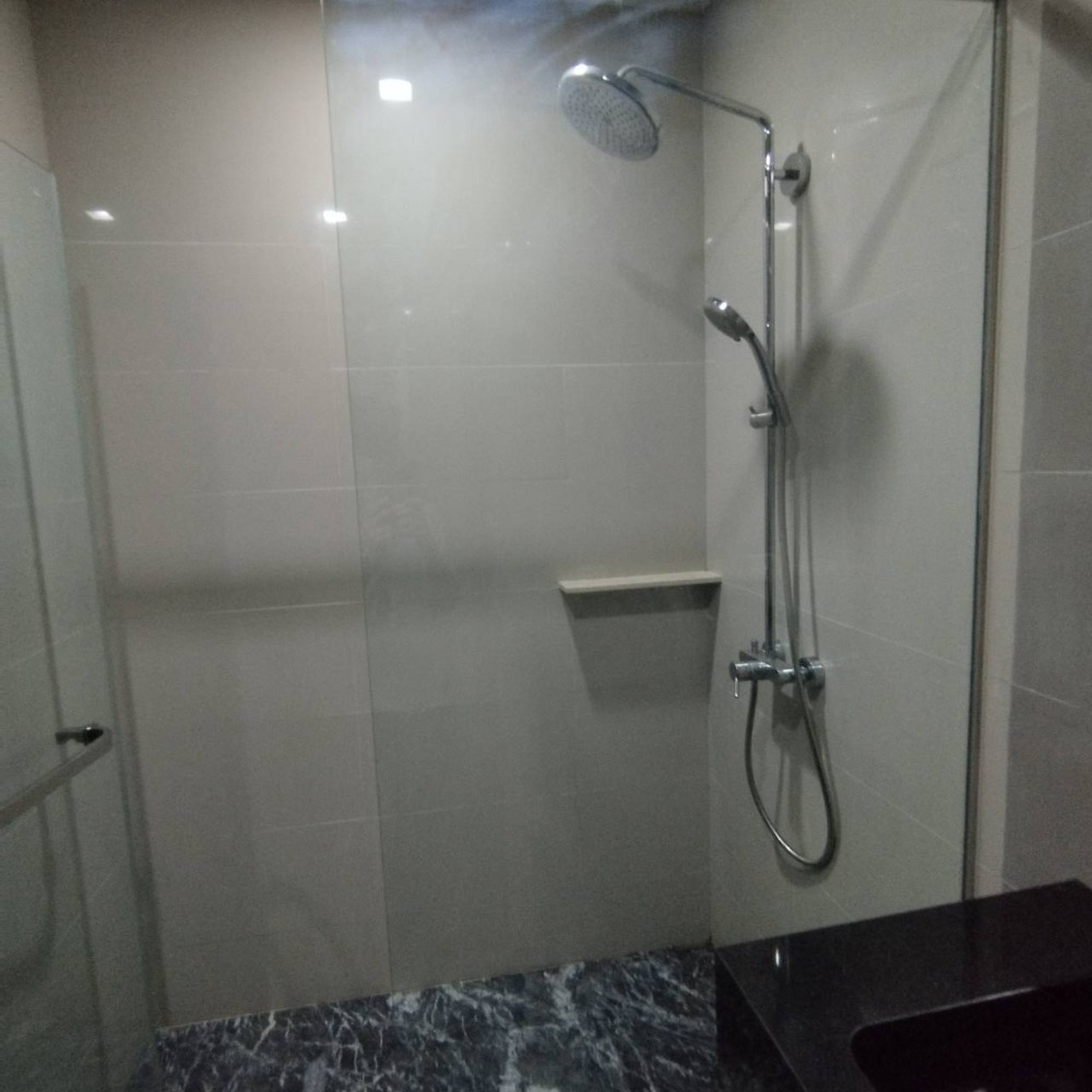 For SaleCondoSukhumvit, Asoke, Thonglor : 🔥 Edge Sukhumvit 23 Luxury Condo in the heart of Asoke, beautiful view, 24th floor, good price! 🔥