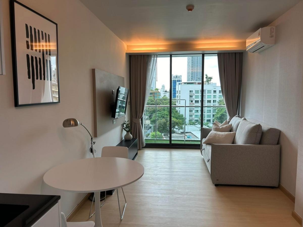 ให้เช่าคอนโดสุขุมวิท อโศก ทองหล่อ : For rent VIA 49 สุขุมวิท49 (RC026)