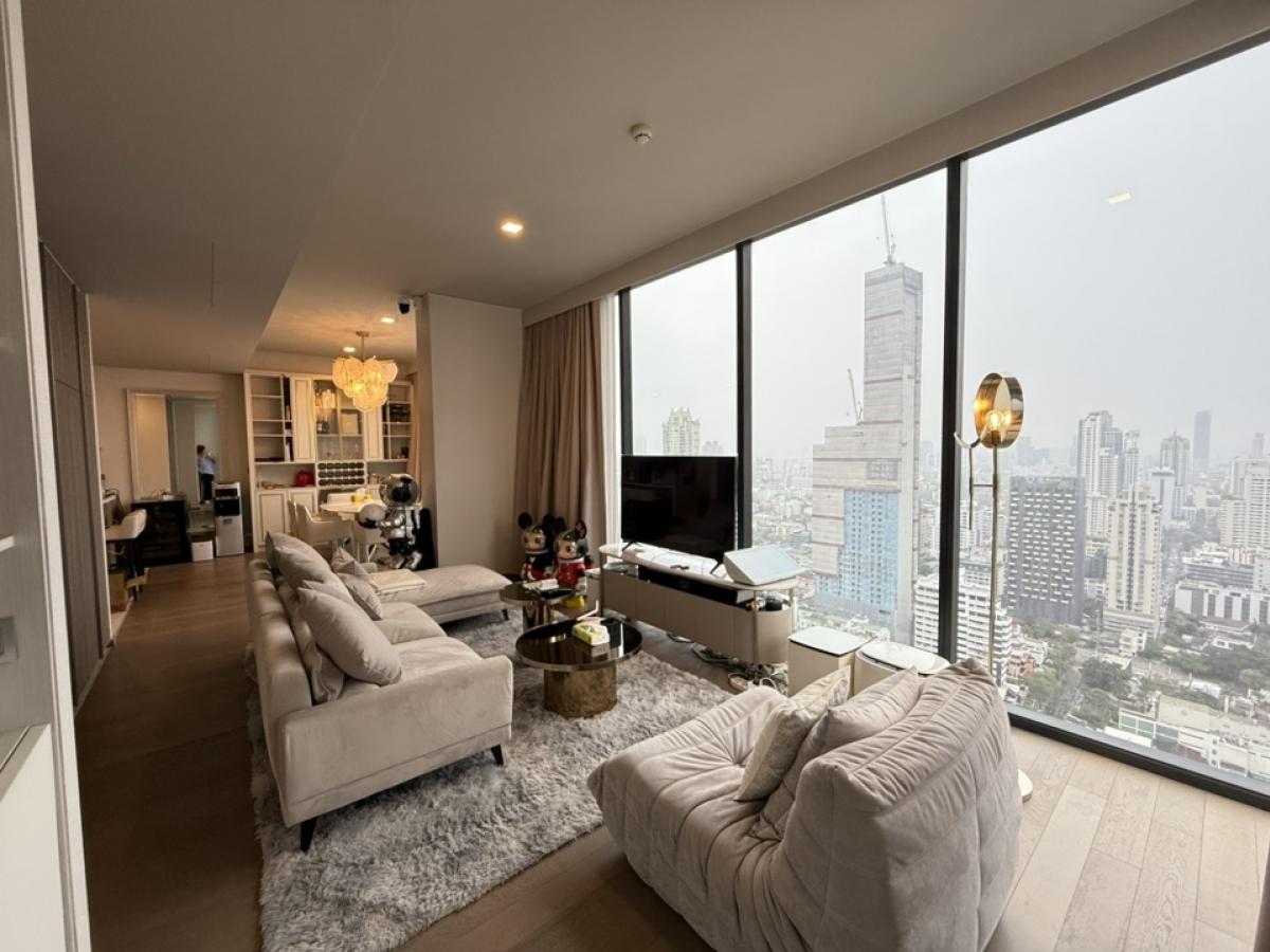 ให้เช่าคอนโดสุขุมวิท อโศก ทองหล่อ : ❤️‍🔥Hot price for rent : CELES ASOKE🚝BTS Asoke 🚇MRT Sukhumvit🔥Very beautiful 3 bedroom+1 maid room‼️210,000💰