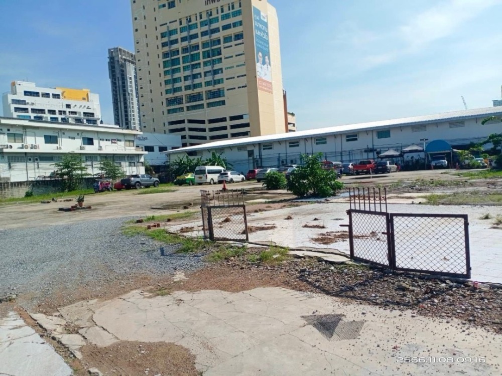 ขายที่ดินคลองเตย กล้วยน้ำไท : Land for sale behind Rama 4, area 3-0-16 Sq.w (S03-1961)